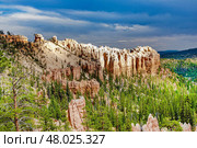beautiful landscape in Bryce Canyon with magnificent Stone forma. Стоковое фото, фотограф Joerg Hackemann / PantherMedia / Фотобанк Лори