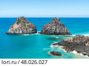 Fernando de Noronha, Brazil. View of Morro dos Dois Irmaos with. Стоковое фото, фотограф Joerg Hackemann / PantherMedia / Фотобанк Лори