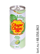 Sparkling Chupa-Chups Melon & Cream. Редакционное фото, фотограф Art Konovalov / Фотобанк Лори