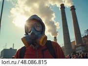 Человек в противогазе, озабоченное настроение, стоит рядом с промышленным объектом, дымовые трубы на фоне. Стоковое AI-изображение, AI-художник Елена Болотина / Фотобанк Лори