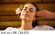 relaxation cedarwood essential oil ai generated. Стоковое AI-изображение, AI-художник Vectorwin / Фотобанк Лори