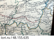 Карта местности Нижегородской губернии и соседних областей 1830 года в музее на старом Арбате в Москве. Редакционное фото, фотограф Дмитрий Неумоин / Фотобанк Лори