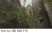 Adrspach-Teplice landscape mountain park. Стоковое видео, видеограф Михаил Коханчиков / Фотобанк Лори