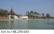 Wall of Fort or Royal Palace in Mandalay (2016 год). Стоковое видео, видеограф Михаил Коханчиков / Фотобанк Лори