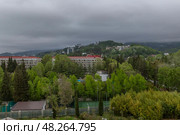 Вид сверху на поселок Кудепста и санаторий "Бургас". Сочи. Краснодарский край. Россия. Редакционное фото, фотограф Юлия Кутыгина / Фотобанк Лори