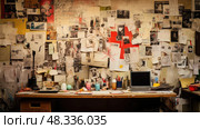 chaos messy house wall ai generated. Стоковое AI-изображение, AI-художник Vectorwin / Фотобанк Лори