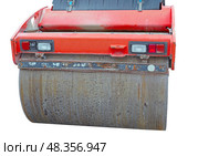 Пневмошинный каток  на белом фоне. Heavy Vibration roller compactor for road repairing. Стоковое фото, фотограф Татьяна Д / Фотобанк Лори