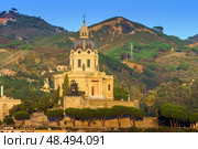 MESSINA, ITALY - NOVEMBER 06, 2018 - Panoramic view of the city and the Temple Christ the King in Sicily. Стоковое фото, фотограф Сергей Богомяко / Фотобанк Лори