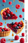 A close up of a raspberry pie with a drizzle of honey. Стоковое AI-изображение, AI-художник Ярославский Максим / Фотобанк Лори
