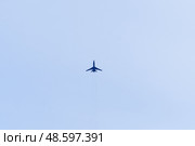 Истребитель в синем небе. Стоковое фото, фотограф Дарья Савченко / Фотобанк Лори