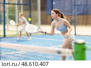 woman participates in a paddle tennis tournament. Стоковое фото, фотограф Яков Филимонов / Фотобанк Лори