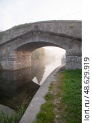 Hazelhatch Bridge, Celbridge, Co Kildare, Ireland. Редакционное фото, фотограф Татьяна Кахилл / Фотобанк Лори