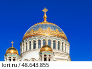 Dome and small bells. Stavropigial St. Nicholas Sea Cathedral of Kronstadt. The temple was consecrated in 1913. UNESCO World Heritage Site (2015 год). Стоковое фото, фотограф Оксана Медведева / Фотобанк Лори
