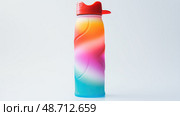 collapsible water bottle white background ai generated. Стоковое AI-изображение, AI-художник Vectorwin / Фотобанк Лори