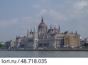 Вид на реку Дунай и здание Венгерского парламента, Будапешт, Венгрия (2010 год). Стоковое фото, фотограф Дымов Игорь / Фотобанк Лори