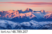 peaks mountains in winter ai generated. Стоковое AI-изображение, AI-художник Vectorwin / Фотобанк Лори