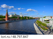 View of Moscow Kremlin, Kremlin and Sofiyskaya Embankment and Moscow River in Moscow, Russia. Architecture and landmark of Moscow. Редакционное фото, фотограф Екатерина Белова / Фотобанк Лори