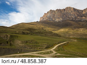 View of Cherek gorge in the Caucasus mountains. Стоковое фото, фотограф Юлия Белоусова / Фотобанк Лори