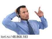 Male call center worker. Стоковое фото, агентство Ingram Publishing / Фотобанк Лори