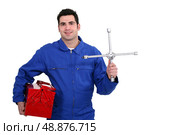 Mechanical key and tool box. Стоковое фото, агентство Ingram Publishing / Фотобанк Лори