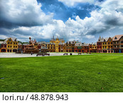 Phu Quoc, Vietnam - April 06, 2025: Explore VinPearl District and Vin Wonders Park on Phu Quoc Island, Vietnam, filled with colorful architecture and vibrant landscapes. Редакционное фото, фотограф Кривошеина Елена Леонидовна / Фотобанк Лори