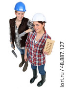 A team of tradeswomen. Стоковое фото, агентство Ingram Publishing / Фотобанк Лори