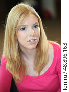 Pensive young blond woman. Стоковое фото, агентство Ingram Publishing / Фотобанк Лори