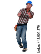 craftsman trying to keep balance. Стоковое фото, агентство Ingram Publishing / Фотобанк Лори