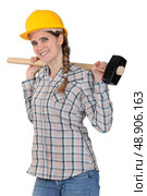 Woman with tool. Стоковое фото, агентство Ingram Publishing / Фотобанк Лори