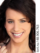 portrait of smiling woman. Стоковое фото, агентство Ingram Publishing / Фотобанк Лори