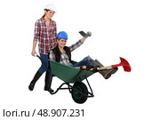 duo of female bricklayers. Стоковое фото, агентство Ingram Publishing / Фотобанк Лори
