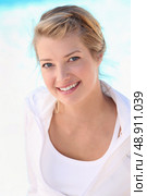 Portrait of an attractive young woman. Стоковое фото, агентство Ingram Publishing / Фотобанк Лори