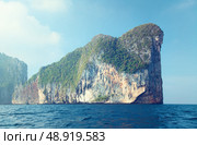 Beautiful  Phi Phi Ley islands  in Thailand . Стоковое фото, агентство Ingram Publishing / Фотобанк Лори