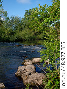 View on the river Liffey on spring time, Celbridge, Ireland. Стоковое фото, фотограф Татьяна Кахилл / Фотобанк Лори