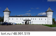 Гостиный (Меновый) двор. Тюменская область, город Тобольск, Красная площадь, 2, строение 1. Редакционное фото, фотограф Алексей Иванов / Фотобанк Лори
