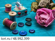 thread buttons for crafts . Стоковое фото, агентство Ingram Publishing / Фотобанк Лори