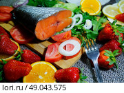 Натюрморт с рыбой , фруктами и овощами. Стоковое фото, фотограф Надежда Глазкина / Фотобанк Лори