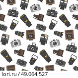  Photography gear seamless pattern . Gifts and gear for photographers wrap paper seamless pattern with modern and retro camera accessories vector illustration . Стоковая иллюстрация, агентство Ingram Publishing / Фотобанк Лори