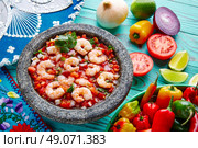 Ceviche de Camaron shrimp in molcajete from Mexico. Стоковое фото, агентство Ingram Publishing / Фотобанк Лори
