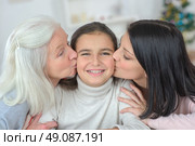 Happy family at home. Стоковое фото, агентство Ingram Publishing / Фотобанк Лори