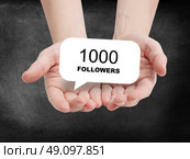 1000 followers written on a speechbubble. Стоковое фото, агентство Ingram Publishing / Фотобанк Лори