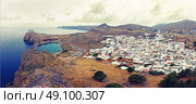 The Lindos  town and St. Paul’s Bay panorama, Rhodes island, Greece. Стоковое фото, агентство Ingram Publishing / Фотобанк Лори