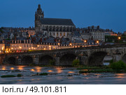 View of the Loire River embankment with Saint Louis Cathedral and the Jacques Gabriel Bridge on an early summer morning, Blois, Loire and Cher, France. Стоковое фото, фотограф Ula Ulachka / Фотобанк Лори