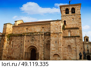 Zamora San Juan church in Plaza Mayor at spain. Стоковое фото, агентство Ingram Publishing / Фотобанк Лори