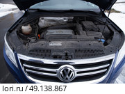 Моторный отсек фольксваген volkswagen (2018 год). Редакционное фото, фотограф Валентина Кунц / Фотобанк Лори