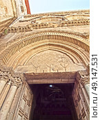 Main entrance to the Church of the Holy Sepulchre in old city of Jerusalem. Стоковое фото, агентство Ingram Publishing / Фотобанк Лори