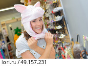 at a fancy dress store. Стоковое фото, агентство Ingram Publishing / Фотобанк Лори