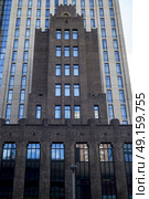 Facade of modern office building at Downtown Minneapolis, Hennepin County, Minnesota, USA. Стоковое фото, агентство Ingram Publishing / Фотобанк Лори