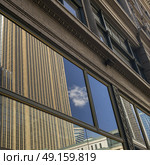 Faade of Modern office building at Downtown Minneapolis, Hennepin County, Minnesota, USA. Стоковое фото, агентство Ingram Publishing / Фотобанк Лори
