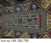 Frescos on ceiling, Siena Cathedral, Siena, Tuscany, Italy. Стоковое фото, агентство Ingram Publishing / Фотобанк Лори